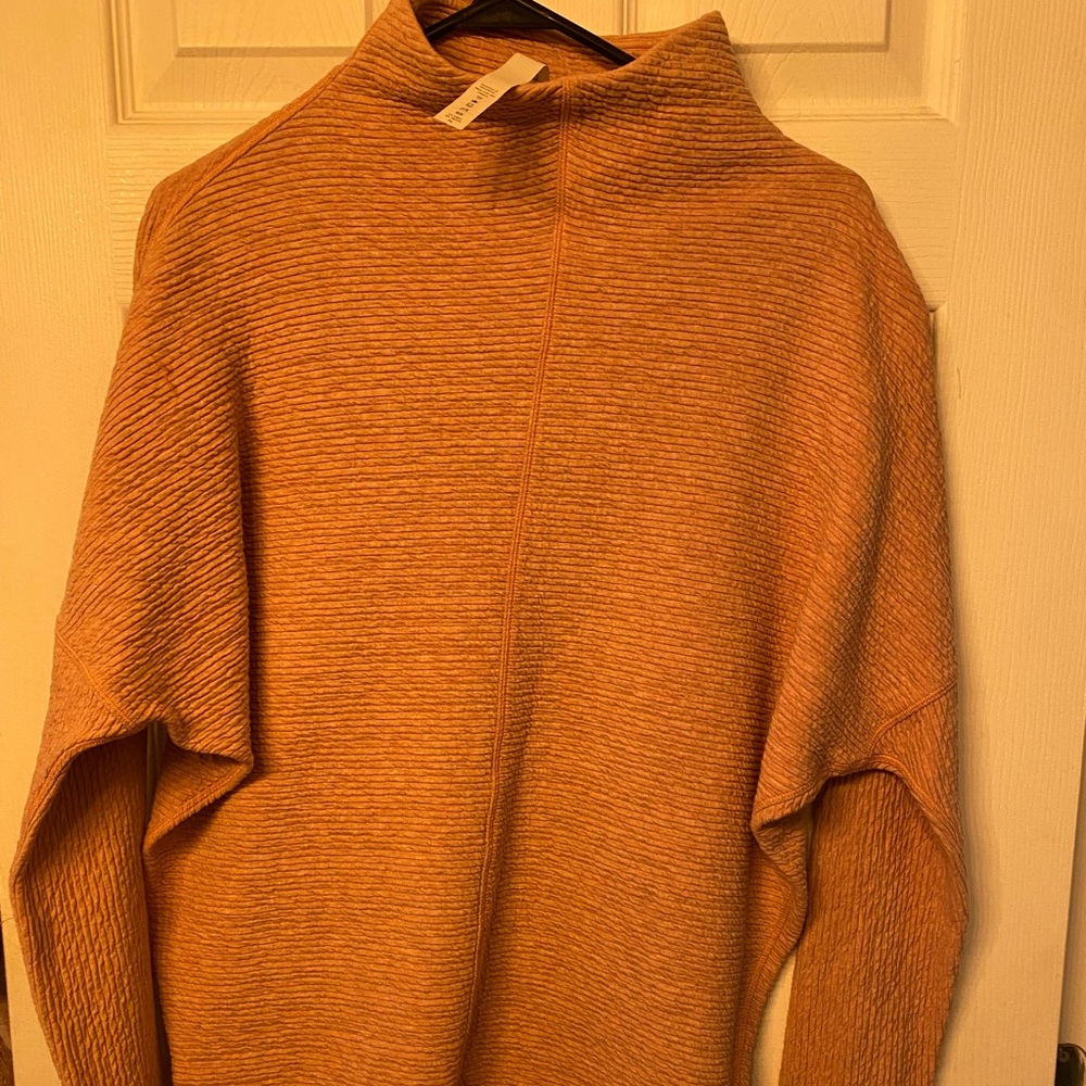 Lulu lemon pink turtleneck top